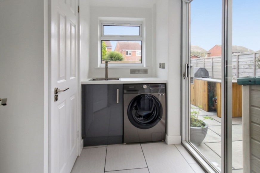 19 Sunbury Close, Bordon, Hampshire, GU35 0BW, UK