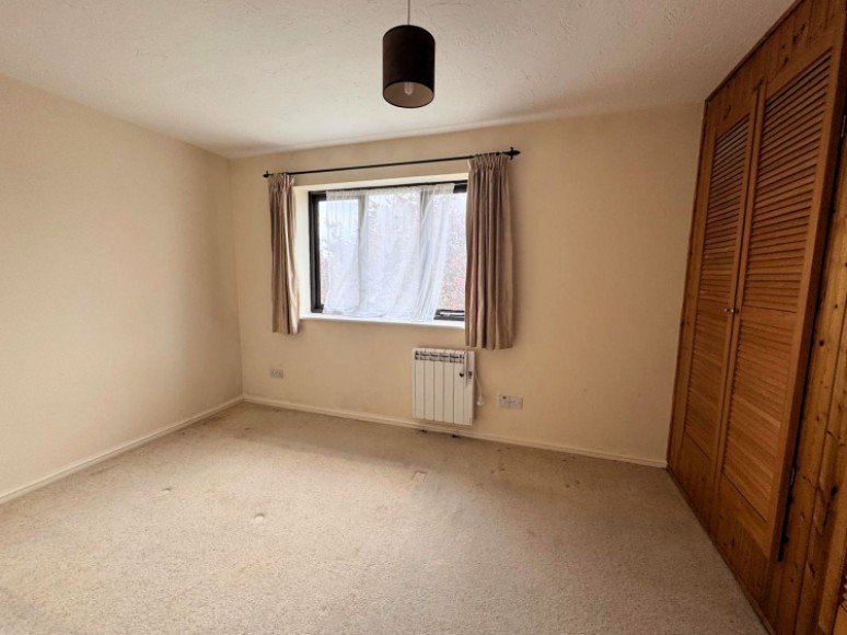 69 Alma Road, Bordon, Hampshire, GU35 0DH, UK