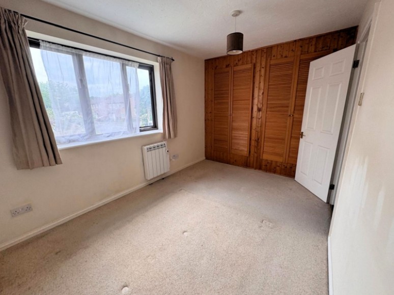 69 Alma Road, Bordon, Hampshire, GU35 0DH, UK