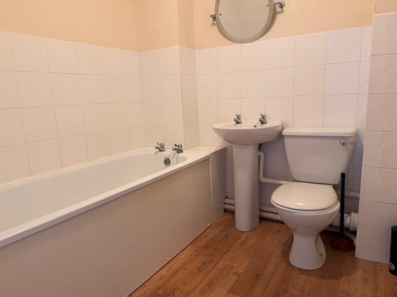 69 Alma Road, Bordon, Hampshire, GU35 0DH, UK