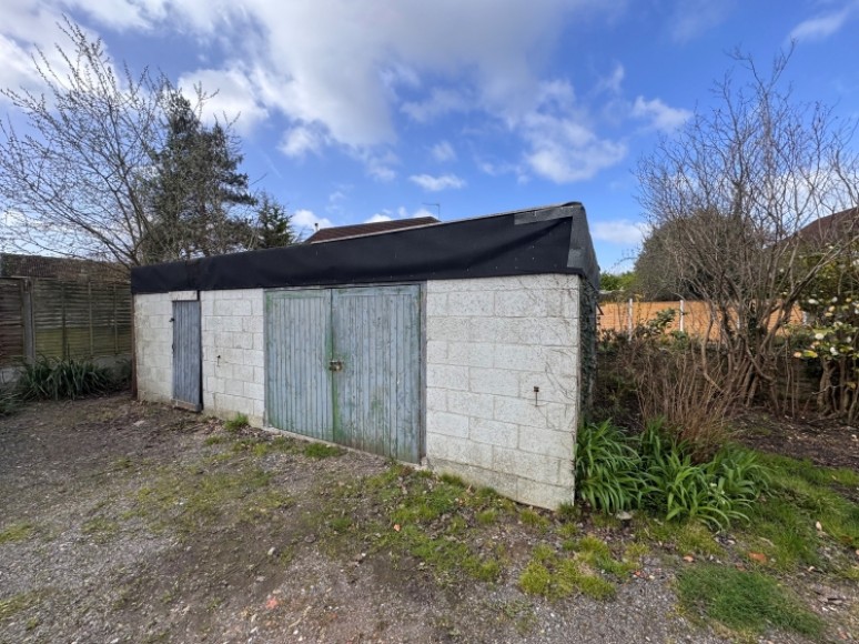 116 Chalet Hill, Bordon, Hampshire, GU35 0DE, UK