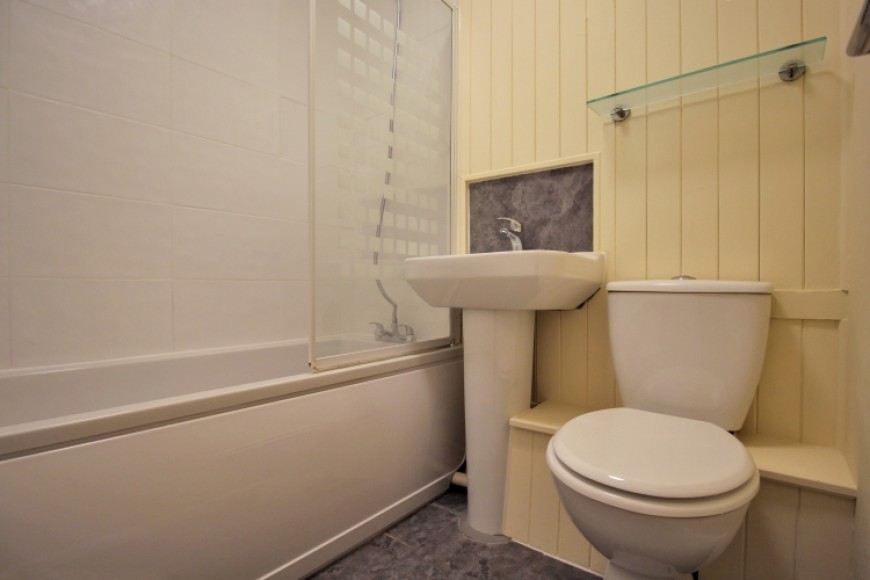 49 Wellington Avenue, Whitehill, Bordon, Hampshire, GU35 9QD, UK