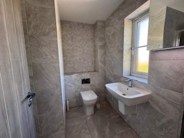 1 Chequers Winchester Road, Ropley, Ropley, Alresford, Hampshire, SO24 0FG, UK