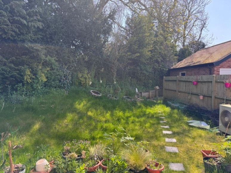 1 Chequers Winchester Road, Ropley, Ropley, Alresford, Hampshire, SO24 0FG, UK