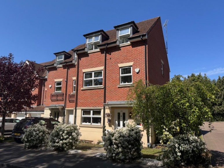 126 Hawthorn Way, Lindford, Bordon, Hampshire, GU35 0RB, UK