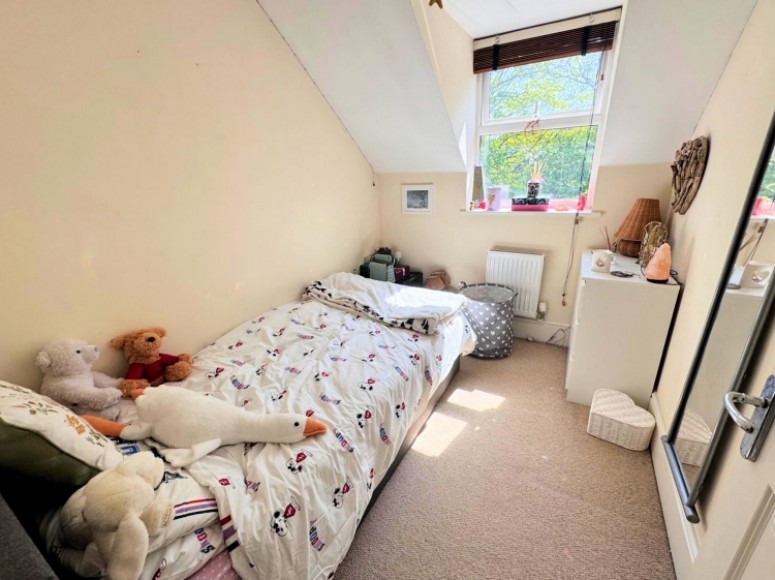 126 Hawthorn Way, Lindford, Bordon, Hampshire, GU35 0RB, UK