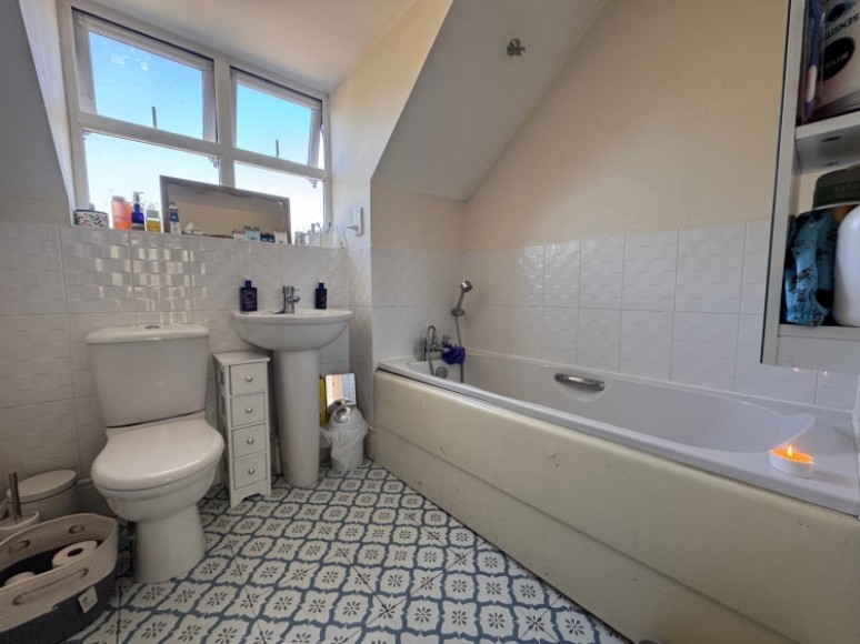 126 Hawthorn Way, Lindford, Bordon, Hampshire, GU35 0RB, UK