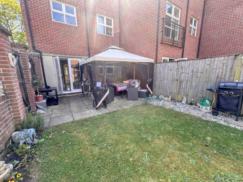 126 Hawthorn Way, Lindford, Bordon, Hampshire, GU35 0RB, UK
