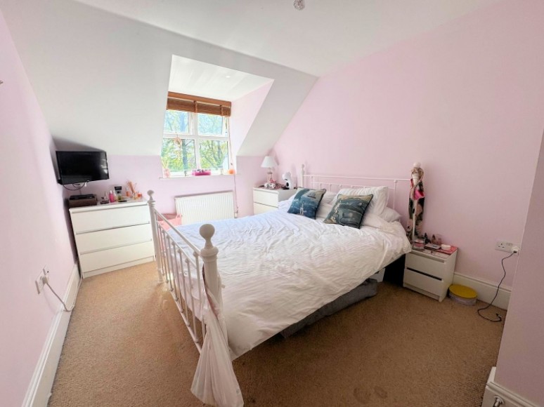 126 Hawthorn Way, Lindford, Bordon, Hampshire, GU35 0RB, UK