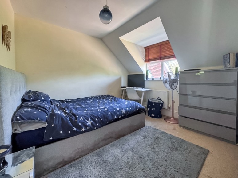 126 Hawthorn Way, Lindford, Bordon, Hampshire, GU35 0RB, UK
