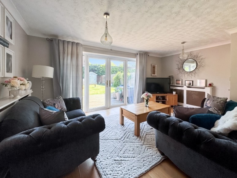 25 Montrose Close, Whitehill, Bordon, Hampshire, GU35 9RG, UK