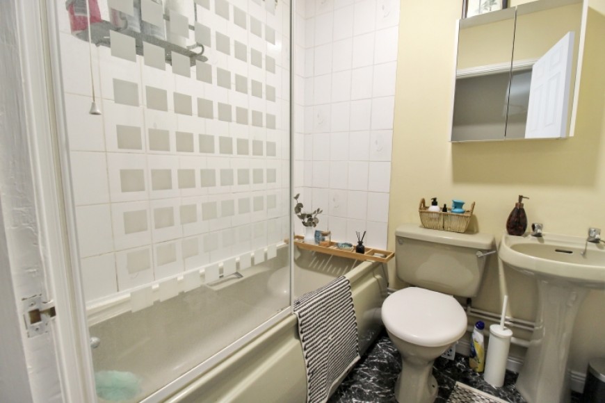 Flat 3 Spencers Court, 51 Lemon Grove, Whitehill, Bordon, Hampshire, GU35 9BD, UK