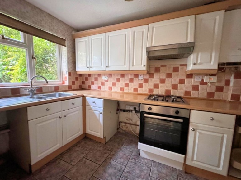 13 Alma Road, Bordon, Hampshire, GU35 0DH, UK