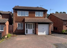 View 18 Argyle Close, Whitehill, Bordon, Hampshire, GU35 9PU, UK