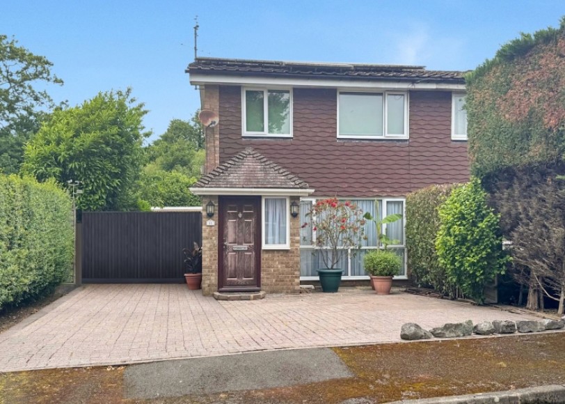 11 Greenacres, Bordon, Hampshire, GU35 0EX, UK