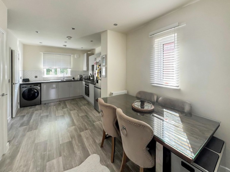 9 Maynard Way, Bordon, Hampshire, GU35 0LN, UK