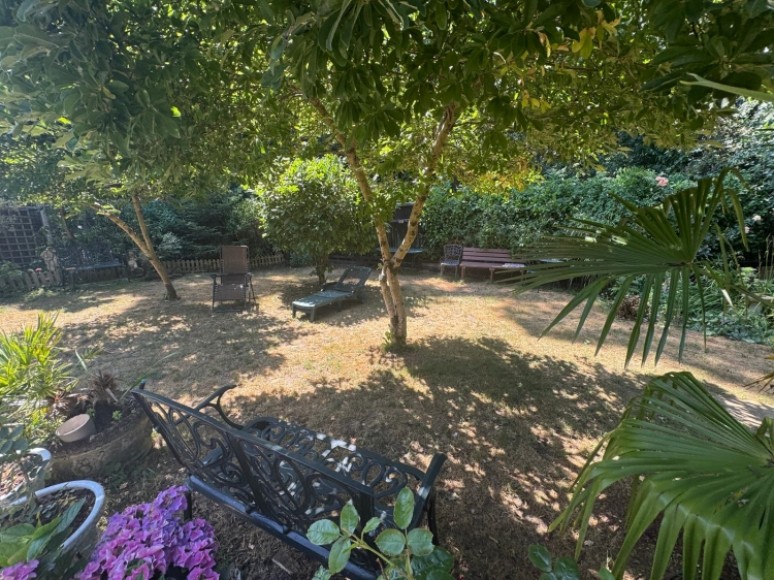 14 The Sands, Whitehill, Bordon, Hampshire, GU35 9QW, UK