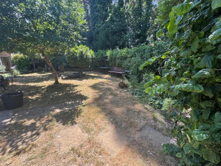 14 The Sands, Whitehill, Bordon, Hampshire, GU35 9QW, UK