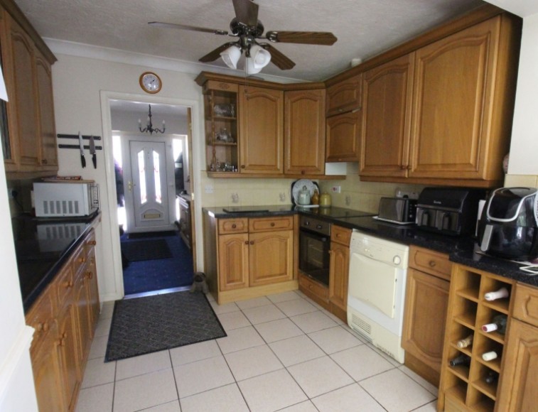 14 The Sands, Whitehill, Bordon, Hampshire, GU35 9QW, UK