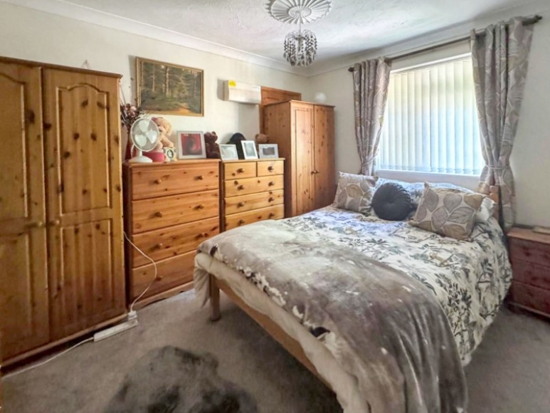 14 The Sands, Whitehill, Bordon, Hampshire, GU35 9QW, UK