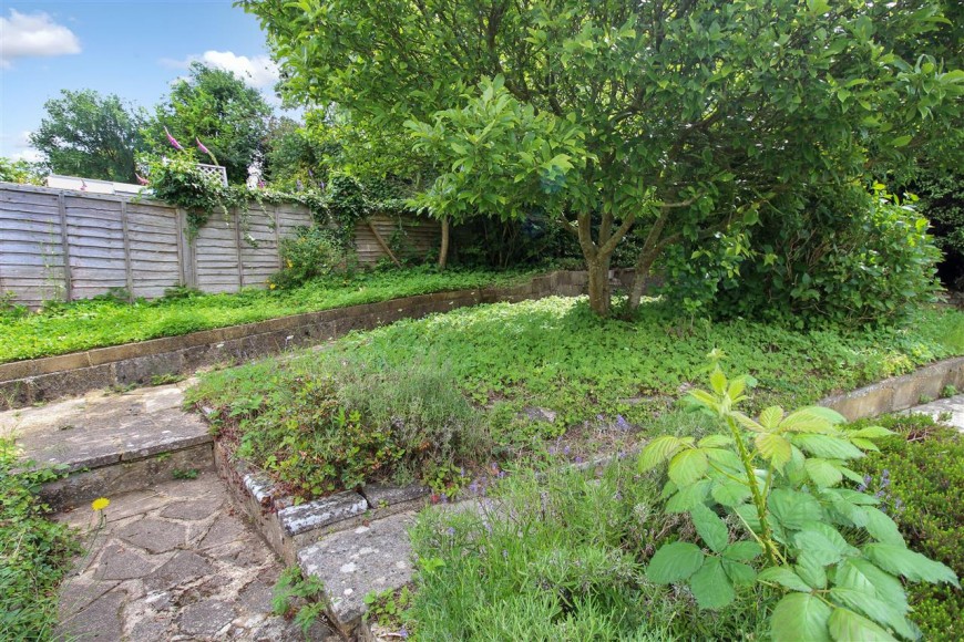 Churchill Crescent, Headley