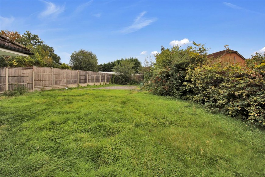 Ivy Cottage, Chalet Hill, Bordon