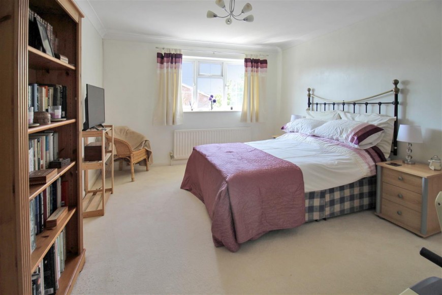 Chalet Hill, Bordon