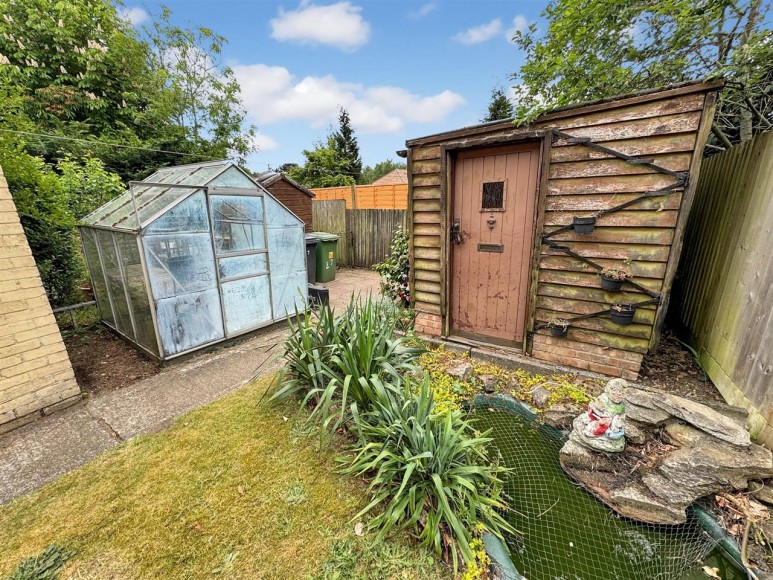 Champney Close, Whitehill